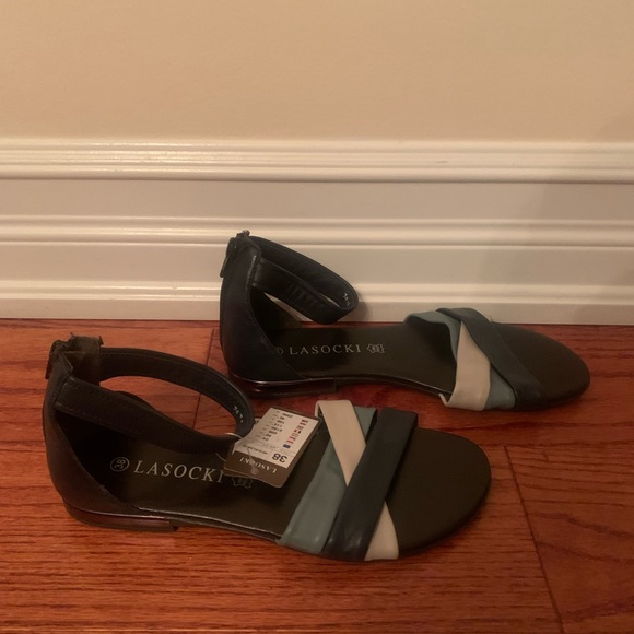 LaSocki Sandals - Picture 1 of 6